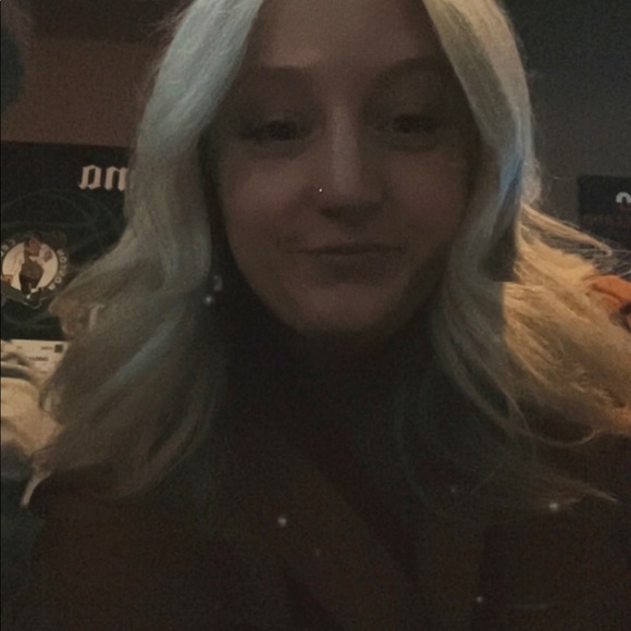 Meet your Posher, Olivia - Picture 1 of 1